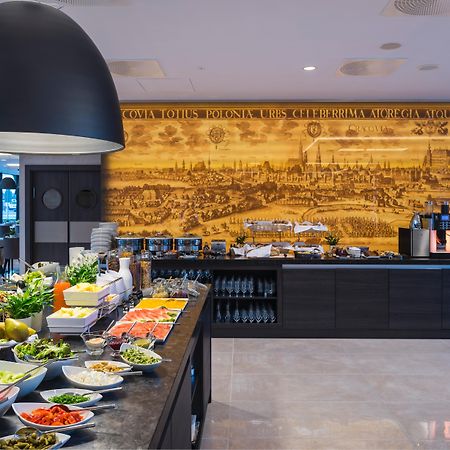 Q Hotel Plus Краков Экстерьер фото