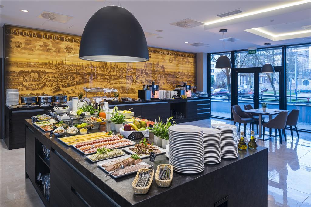 Q Hotel Plus Краков Экстерьер фото