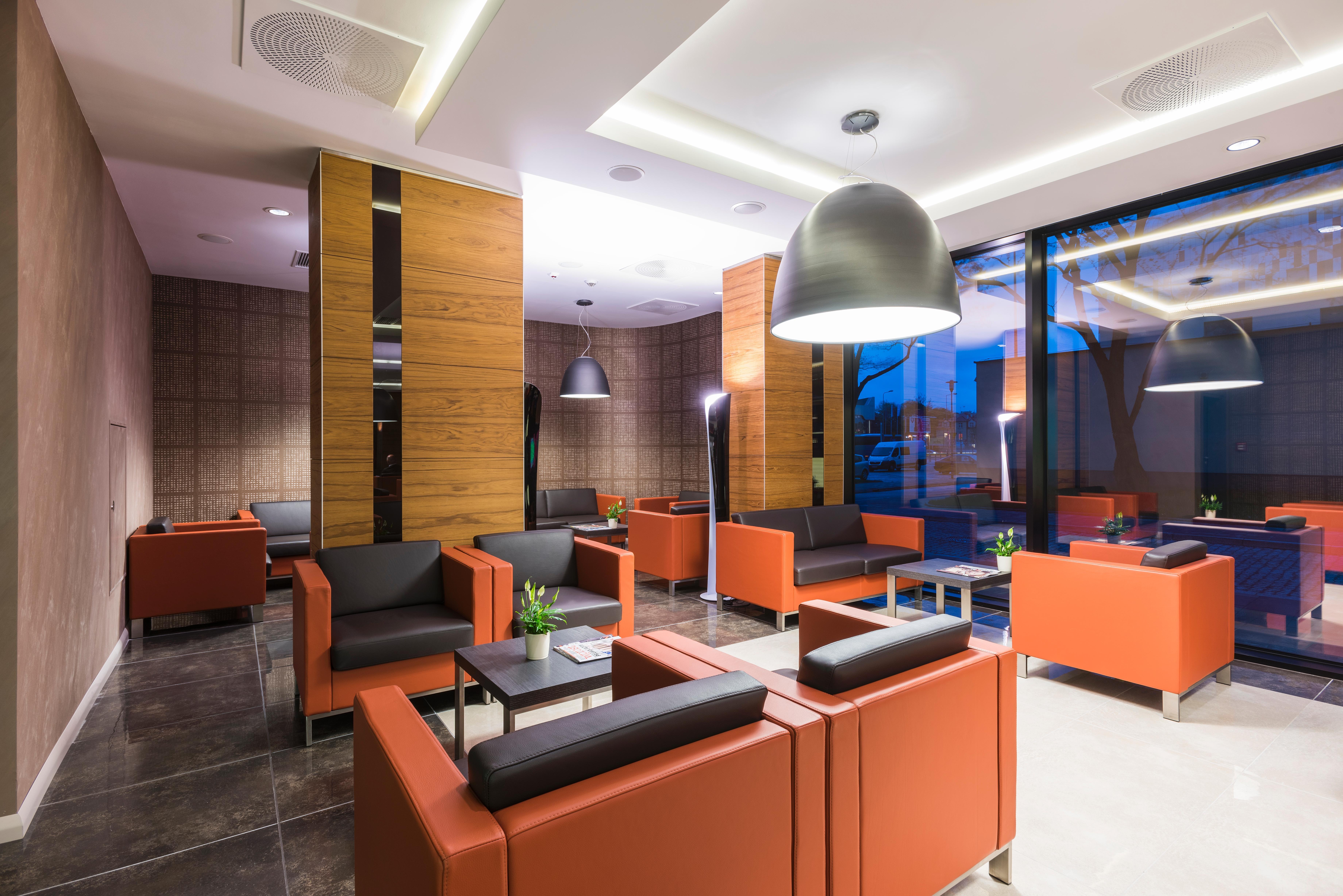 Q Hotel Plus Краков Экстерьер фото