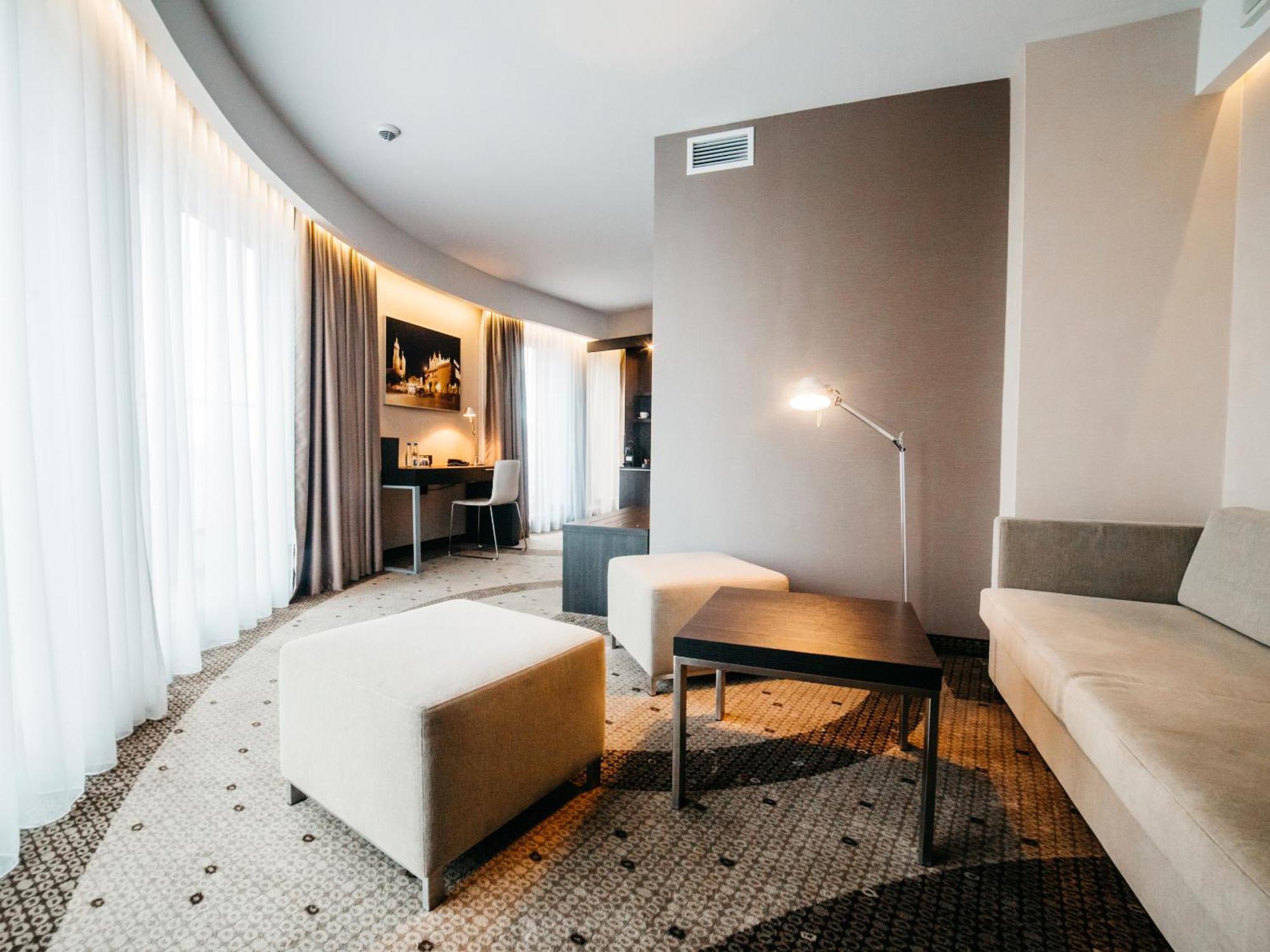 Q Hotel Plus Краков Номер фото