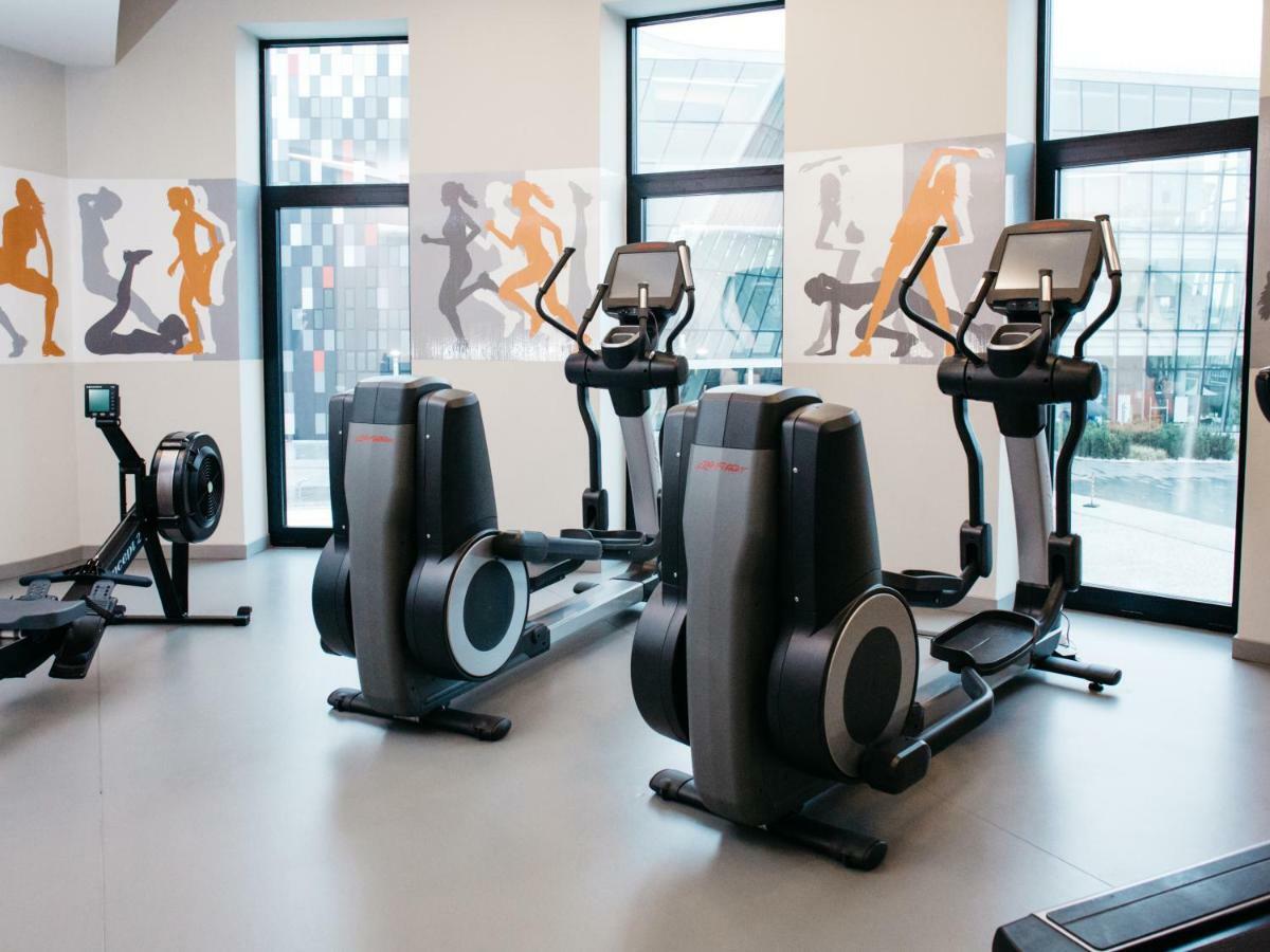 Q Hotel Plus Краков Экстерьер фото